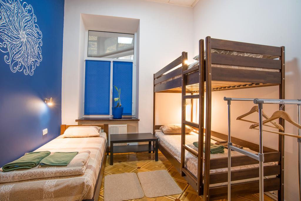 Hostel Berloga Odesa Exterior photo