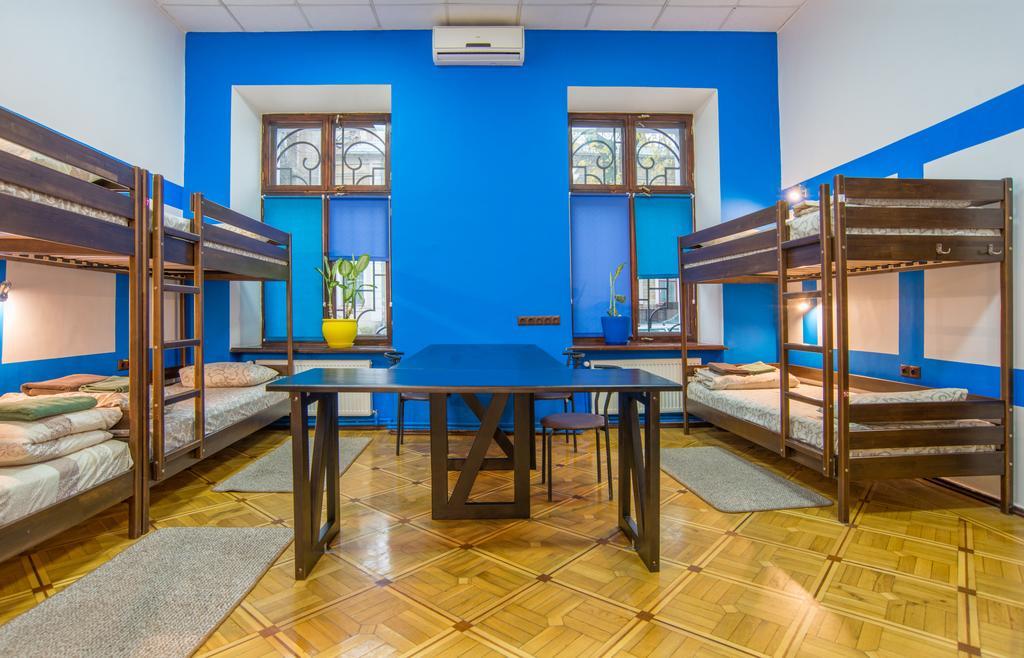 Hostel Berloga Odesa Exterior photo